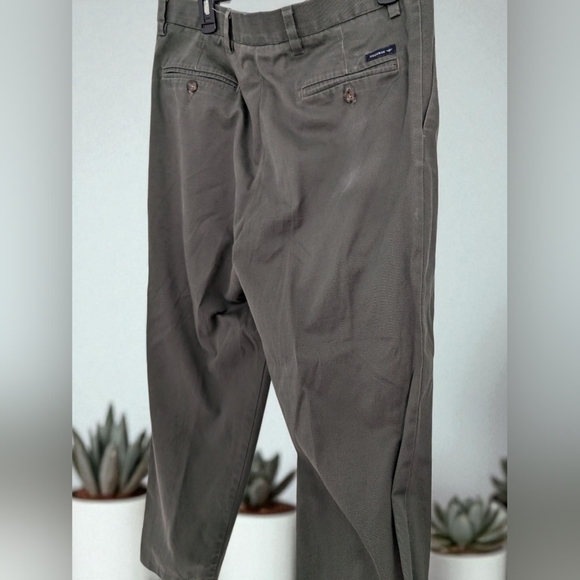 Dockers Men's Dark Olive Chinos Size 34x31 (EUC) - Picture 12 of 14